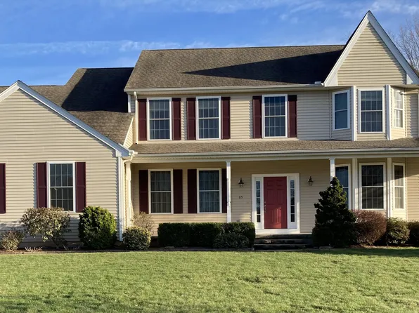 85 Thornton Court, Middletown, CT 06457