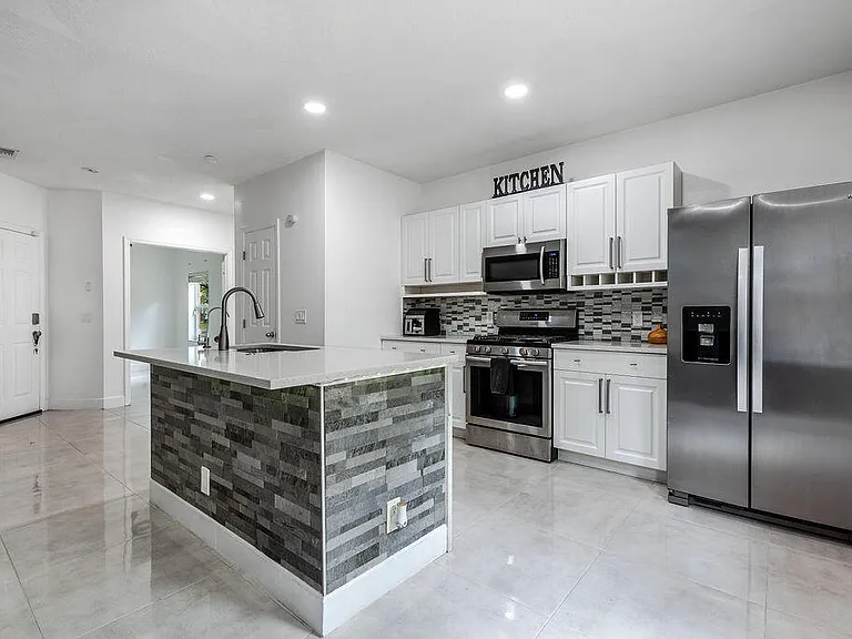 160 Baldwin Blvd — Photo 5
