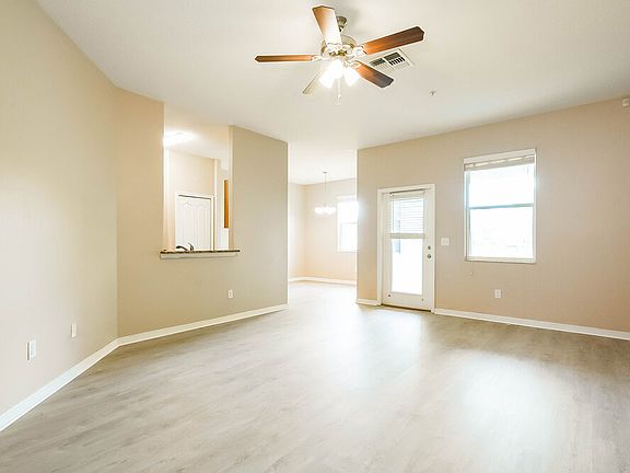 5th image of 15509 Oxley St