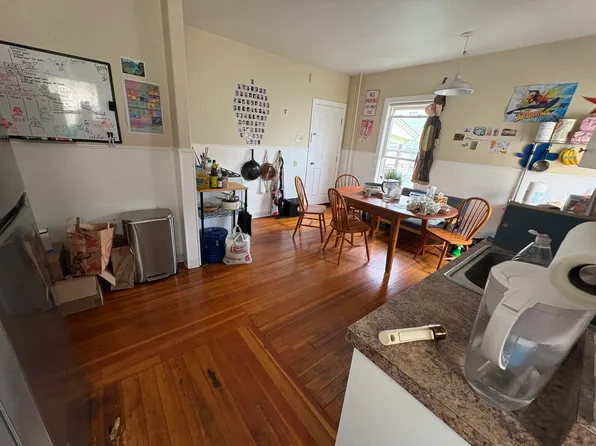 61 Ossipee Rd, Somerville, MA