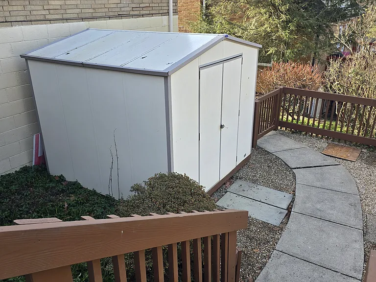 222 Rolling Dr — Photo 45