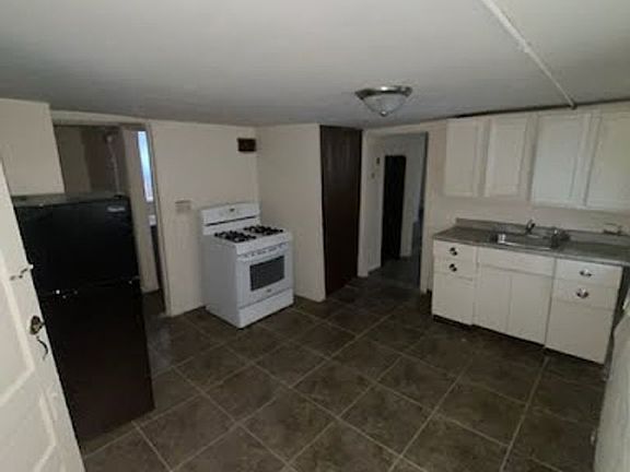 4th image of 2319 S 17th St