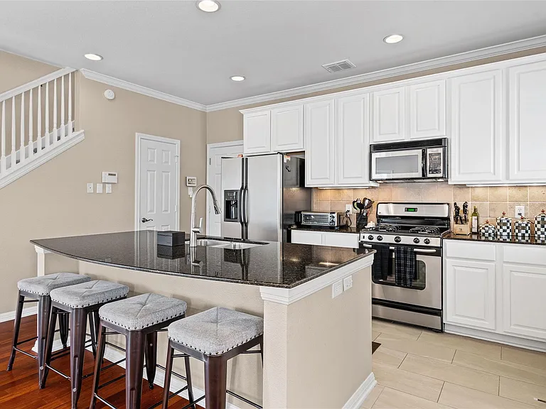 411 W Saint Elmo Rd #24 — Photo 6