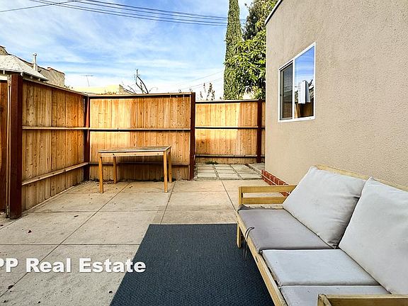 2nd image of 2246 1/2 S Bronson Ave
