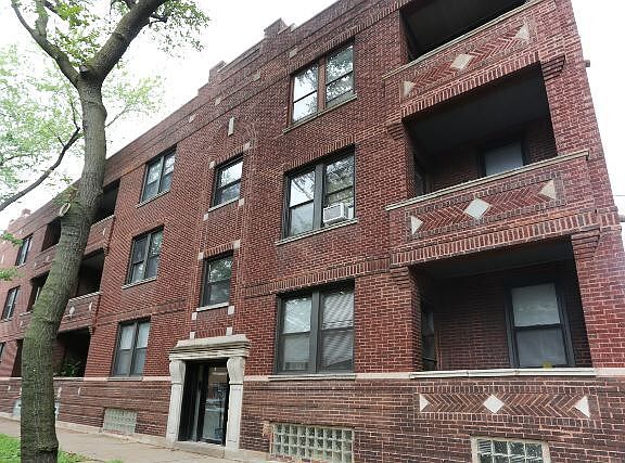 2nd image of 951 N Hoyne Ave #G00c