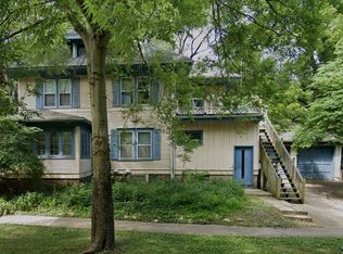 702 1/2 W Nevada St #1, Urbana, IL