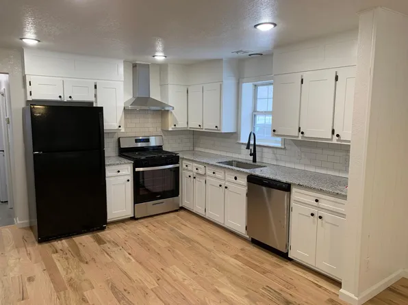 1233 S Duncan Ave, Fayetteville, AR 72701