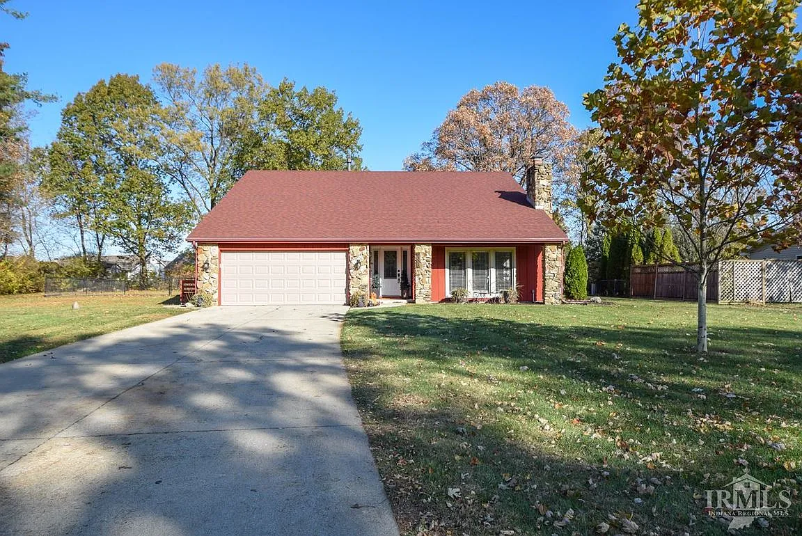 8308 W Rolling Dr photo 1