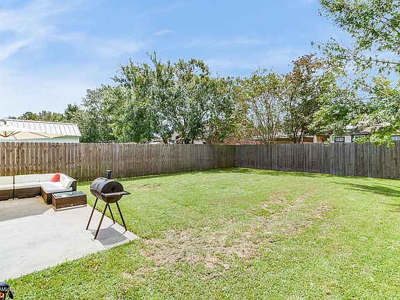 4th image of 132 Earline Dr #A