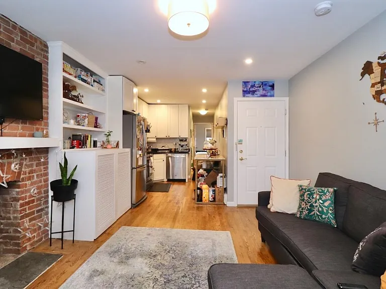 553 Jersey Ave #4R — Photo 8