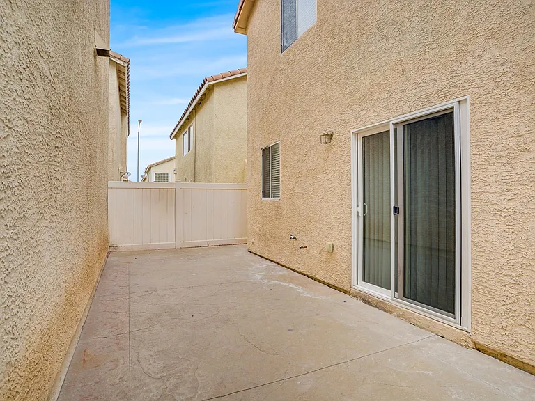 7268 Vinca Rd — Photo 32