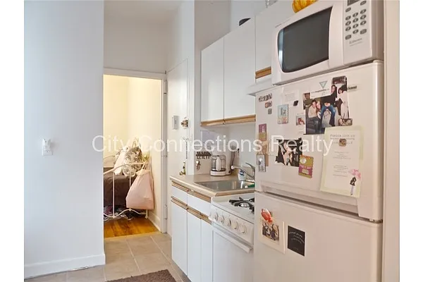 Rented by City Connections Realty | media 9