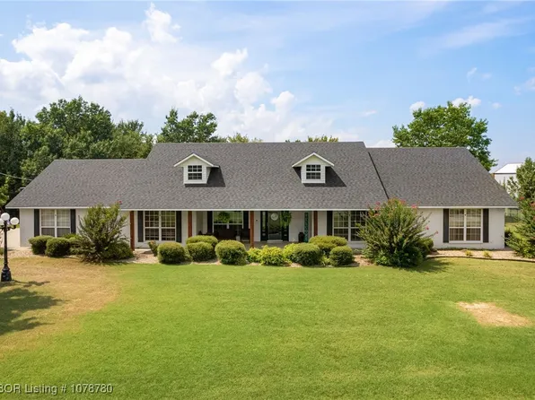 22272 Hilldale Cir, Spiro, OK 74959