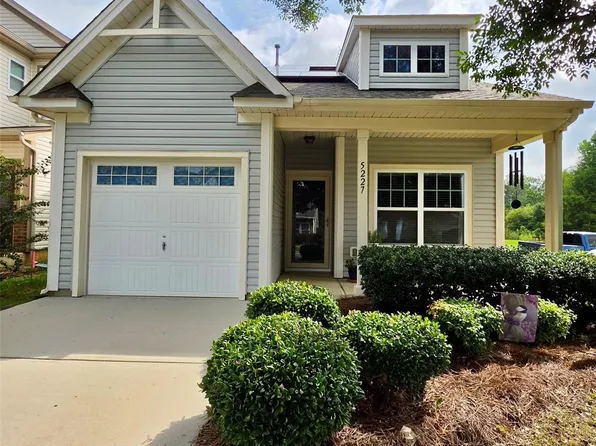 5227 Crystal Lakes Dr, Rock Hill, SC 29732