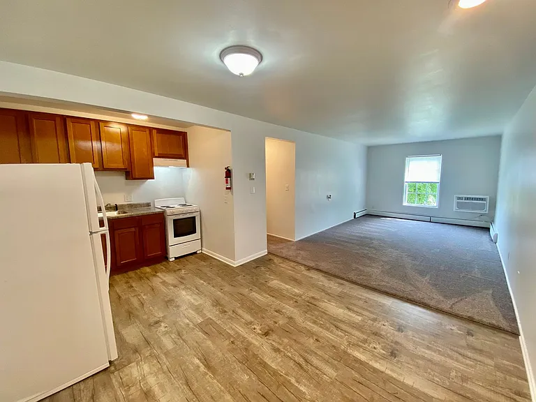 504 Saint Johns St — Photo 38