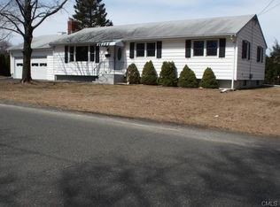 26 Ridgeview Ave, Trumbull, CT 06611