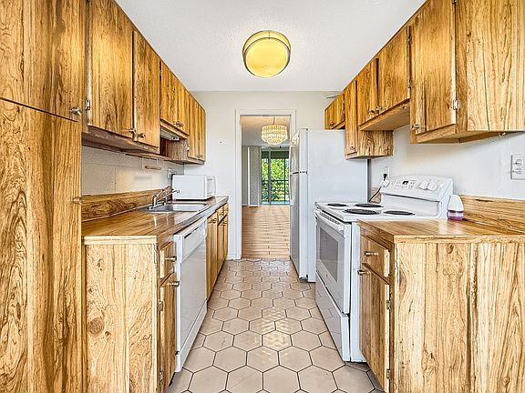 3rd image of 3070 NW 48TH Terrace #414