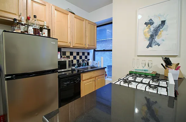 Rented by Julianna Realty Corp | media 15