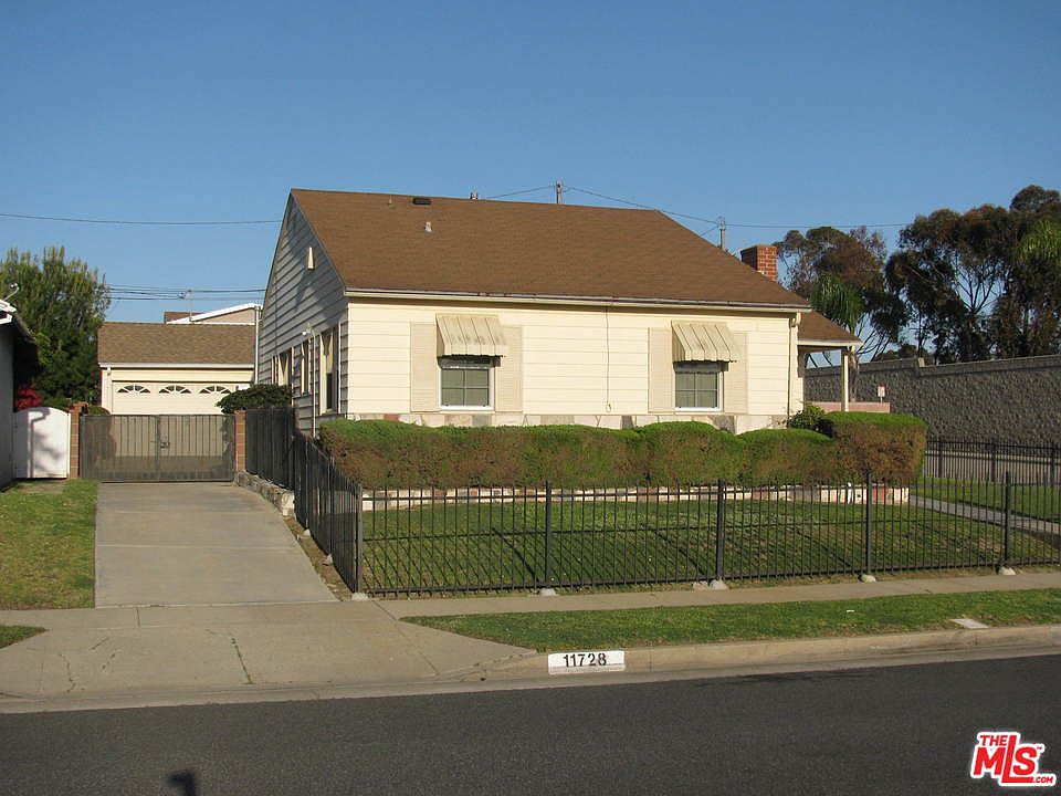2nd image of 11728 Daleside Ave
