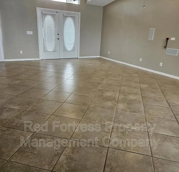 2613 SW 15th Ave — Photo 6