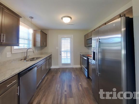 4th image of 1080 Dublin Dr