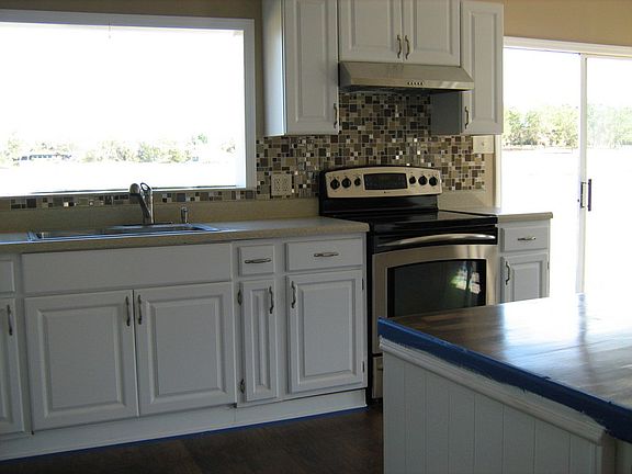 4th image of 3640 Lake Diana Dr