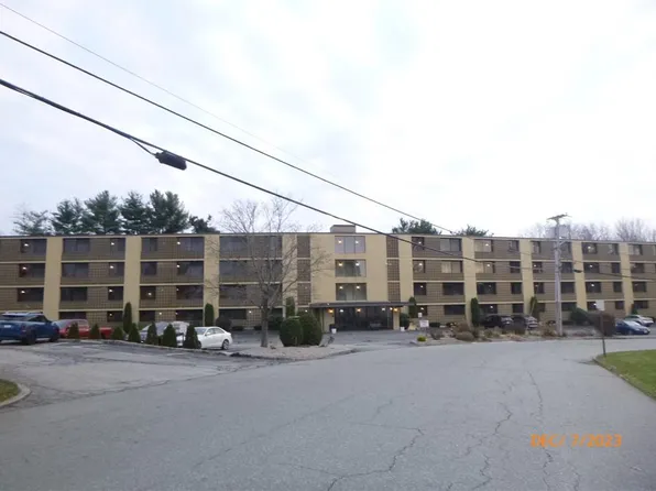 175 Hoffman Ave APT 307, Cranston, RI 02920