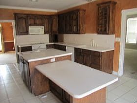 4th image of 190 White Oak Pl