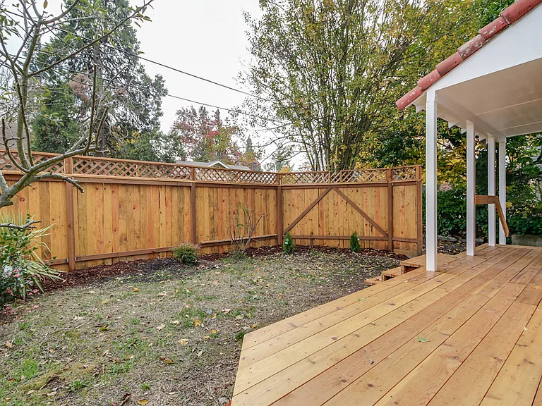171 W 18th Ave — Photo 4
