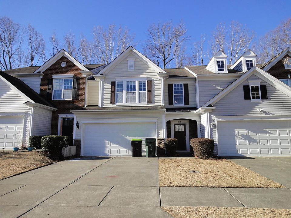 1st image of 312 Dyersville Dr