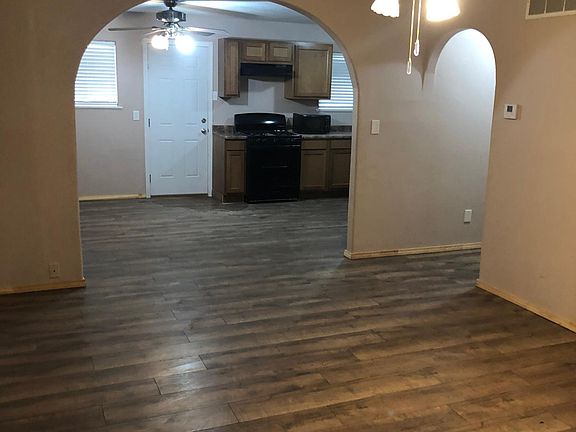 5th image of 804 Flagstaff Ave