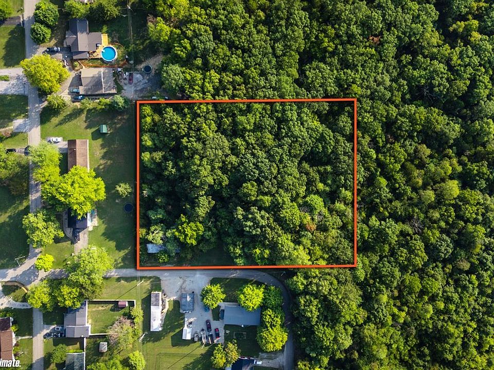 2nd image of 200 Lee St