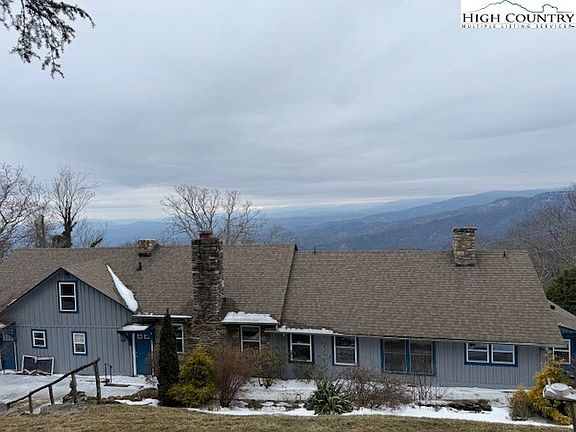 3rd image of 233 Dogwood Lane