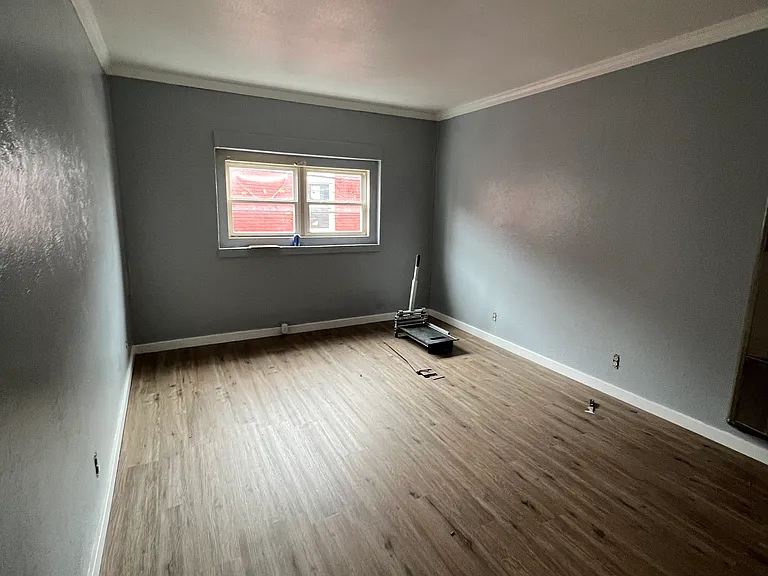 121 W Madison St #4 — Photo 7