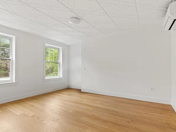 69 Hudson Avenue image 14 of 18