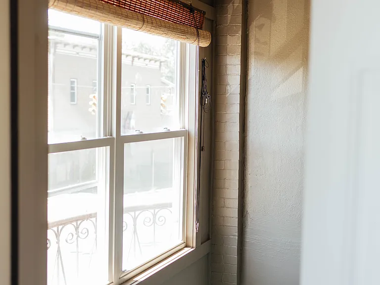 105 E 3rd St #3 — Photo 16