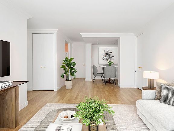 3rd image of 155 W 70th St APT 10C