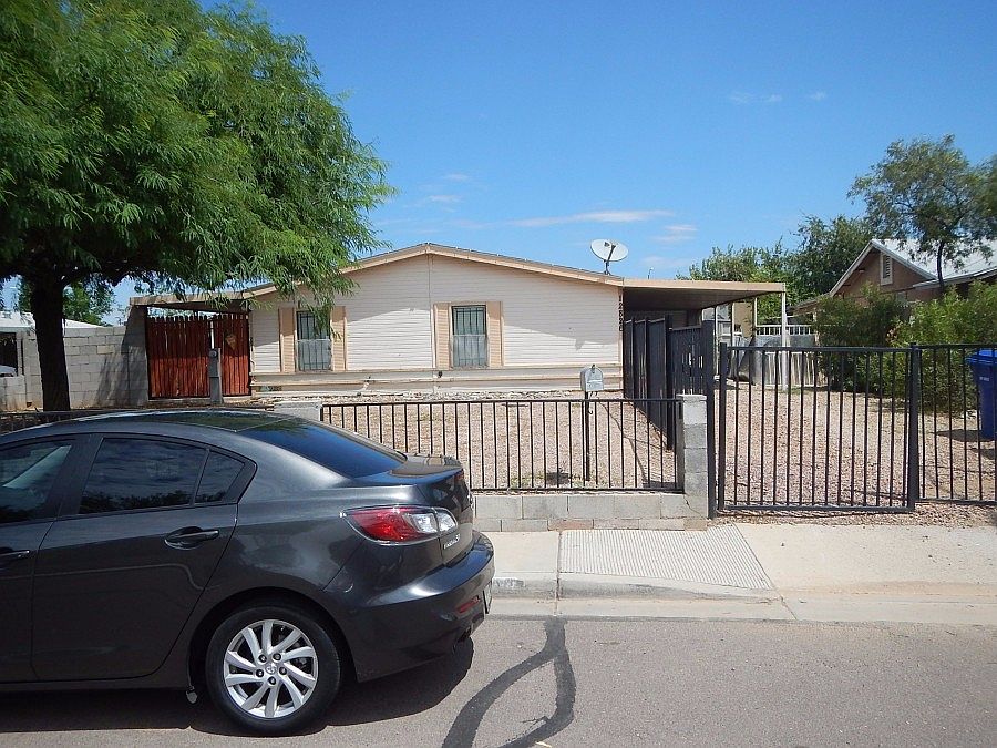 1st image of 12826 W Young St