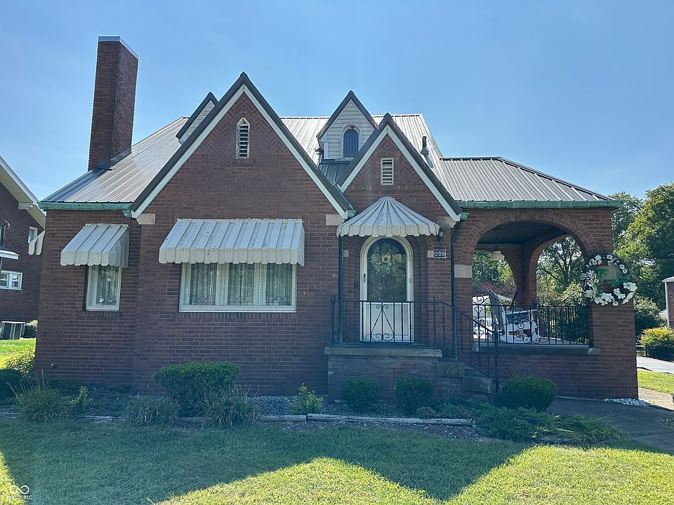 1st image of 208 S Armstrong St