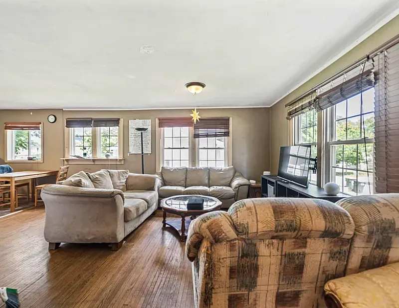 5 bed, 3.0 bath, 1798 sqft, $2,800 — Photo 3