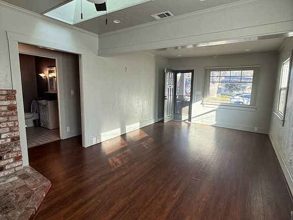2nd image of 1080 West St