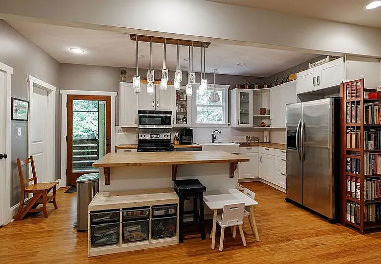 145 Hillside St — Photo 13