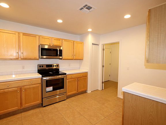 4th image of 12905 N Meadview Way