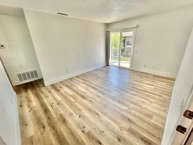1490 Naranca Ave #6 — Photo 3