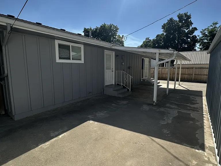 901 W Lacrosse Ave — Photo 6
