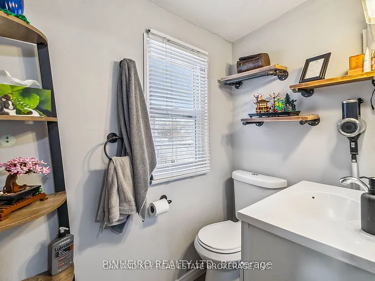 66 Cliftonvale Ave #REAR — Photo 5