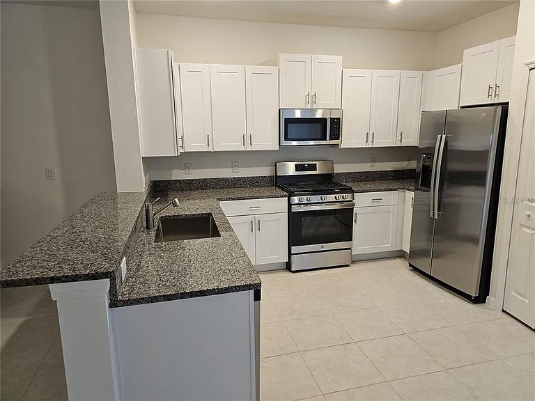 8309 Crescent Oaks Dr — Photo 10