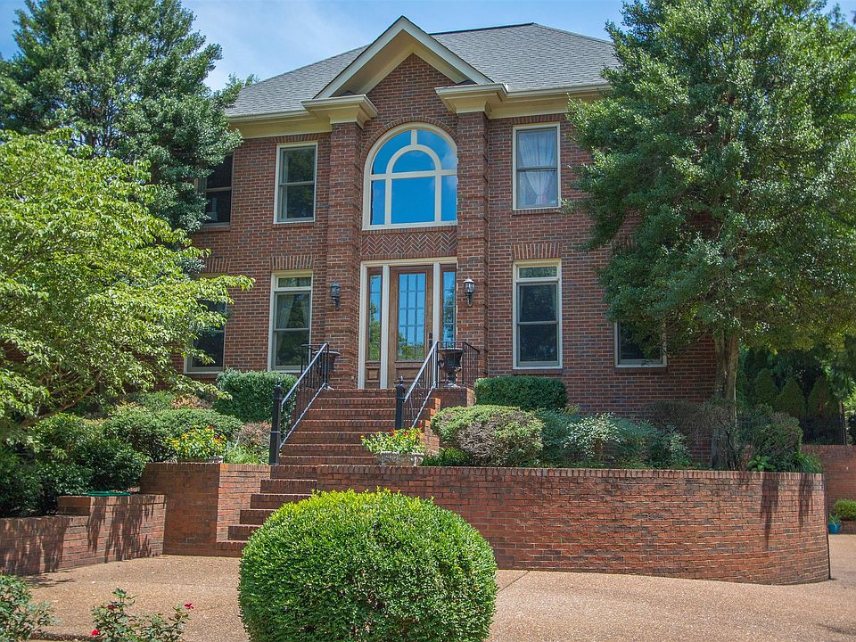 1st image of 186 Sturbridge Dr