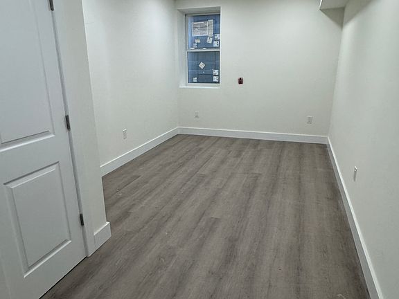5th image of 3912 Aspen St