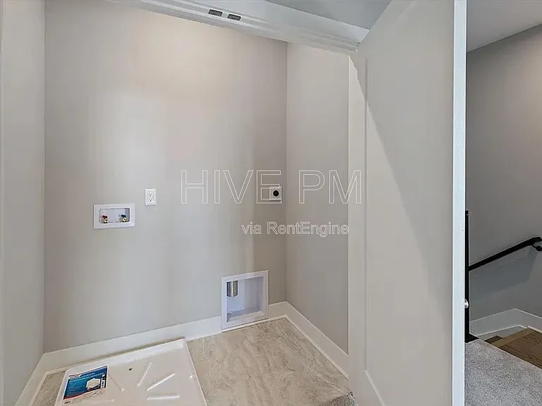 7234 Otley Dr — Photo 32